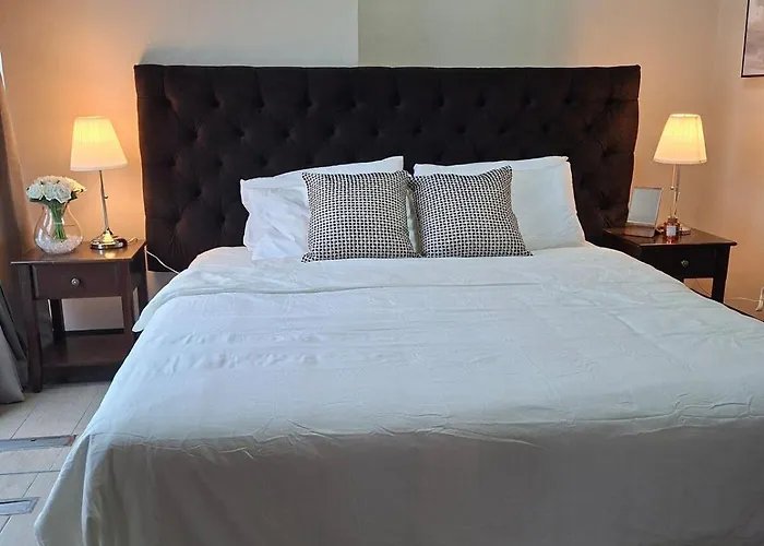 Greenbelt Hamilton Residences By Chikat Apartahotel Manila