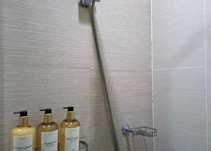 Apartahotel Greenbelt Hamilton Residences By Chikat 4*